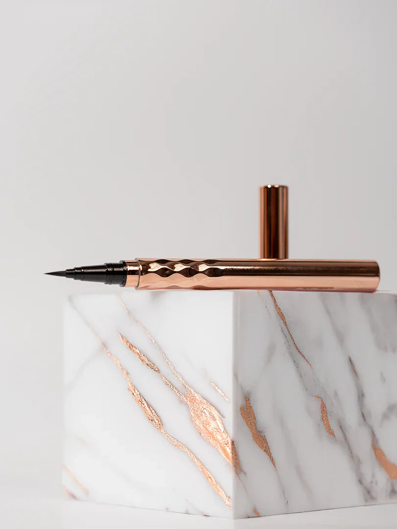 ULYXA Eyeliner – Ultra Black & Long-Lasting