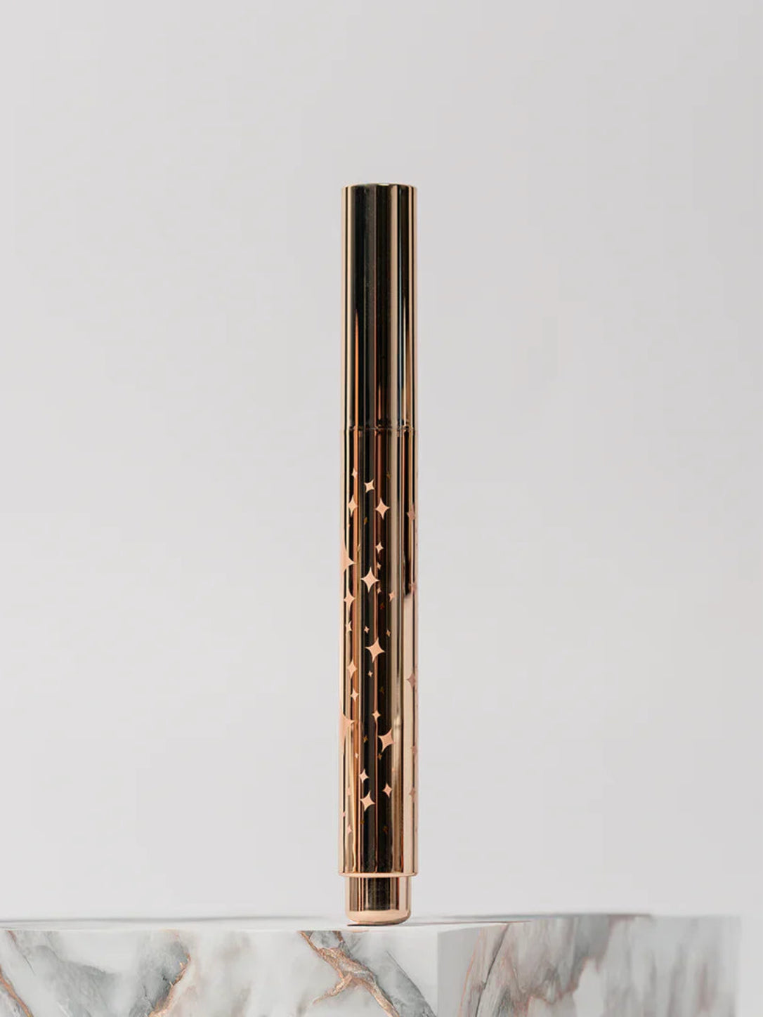 Glossy lipstick